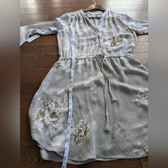 Aritzia Babaton Bennett Floral Gray100% Silk Mini Dress Womens Size S Luxury - Picture 12 of 13